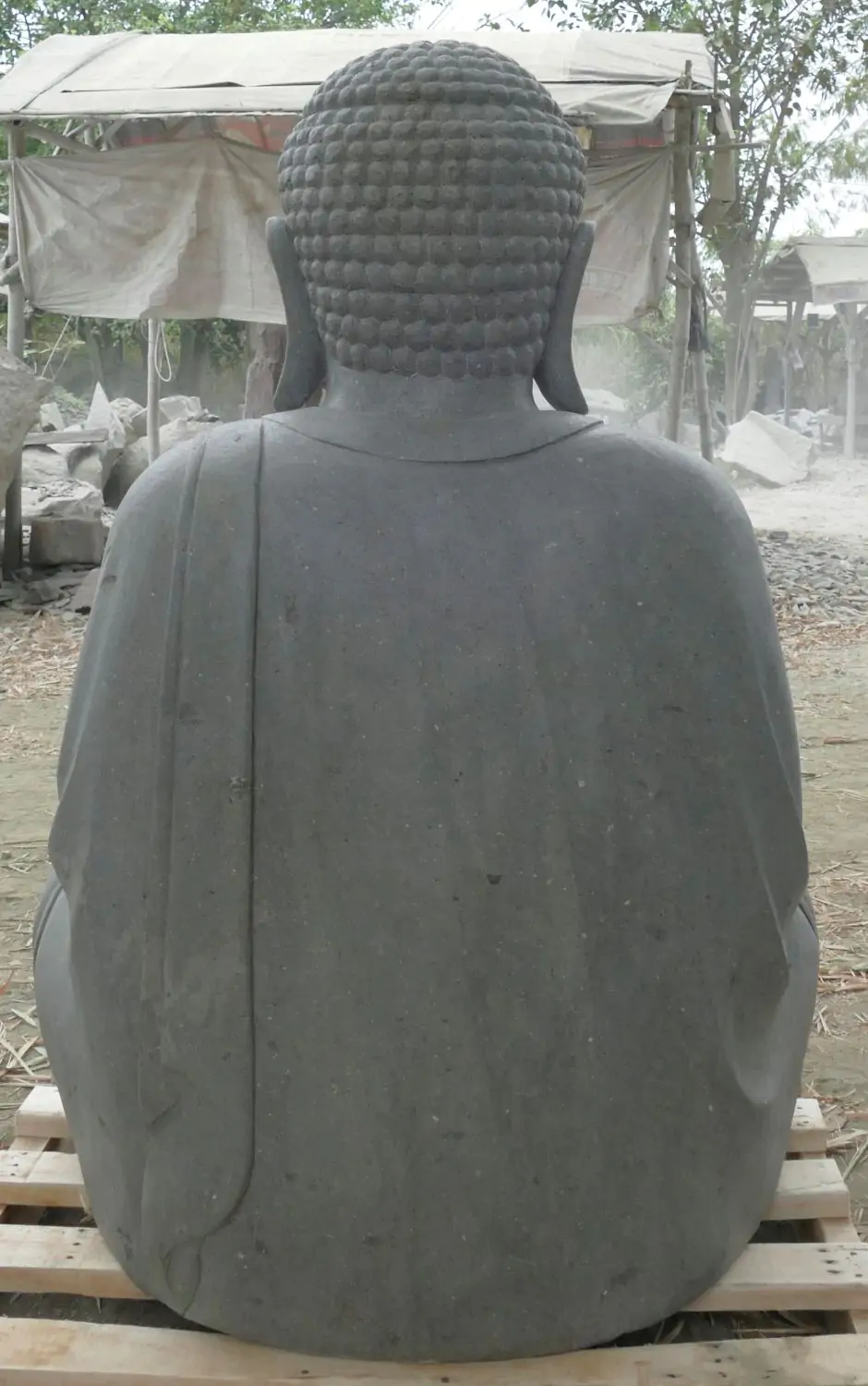  Product image 6 of the product “Seated Japanese Buddha made of Riverstone in Dhyana position - gesture of meditation, H. 158cm ”